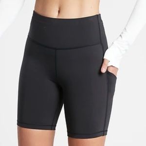 Athleta Ultimate Stash Pocket 7” Bike Shorts, Size Extra Small